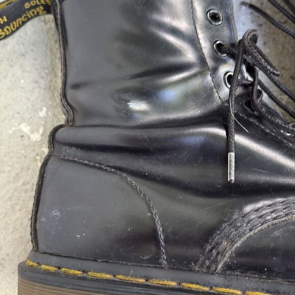 Dr Martens boots - Picture 2 of 9